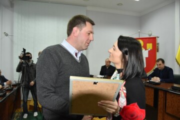 На оперативній нараді волонтерам вручено Подяки міського голови
