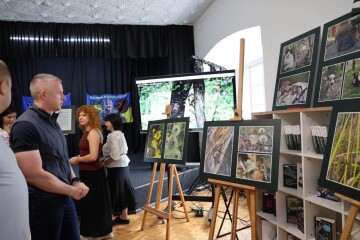 &laquo;Дункан. Макрокосмос бойової землі&raquo;: у Луцьку відкрили фотовиставку безвісти зниклого воїна Олександра Країла