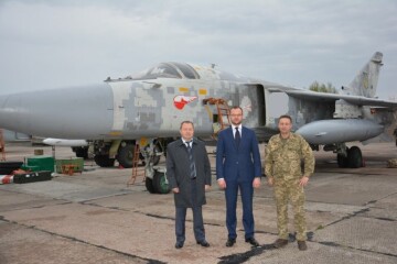 Керівництво міста побувало на військовому аеродромі 
