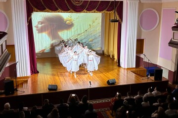  У Будинку культури мікрорайону Вересневе відбувся творчий звіт присвячений Дню матері
