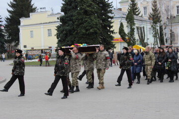 Лучани попрощалися з Героями