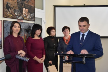 У Луцьку відкрито виставку картин «Невидима варта»