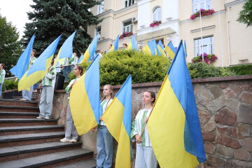 Урочисте підняття Державного Прапора України