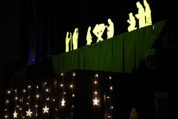  Для дітей із родин захисників і захисниць України показали лялькову виставу