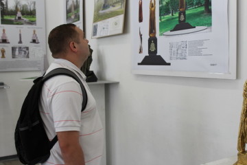    У Галереї мистецтв розміщено проектні пропозиції пам’ятника загиблим волинянам в антитерористичній операції на сході України