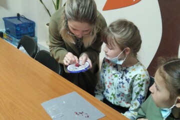 Відбувся майстер-клас з виготовлення брошки з бісеру