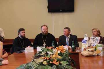 Сім’ї, що опинилися у складних життєвих обставинах, отримали продуктові набори
