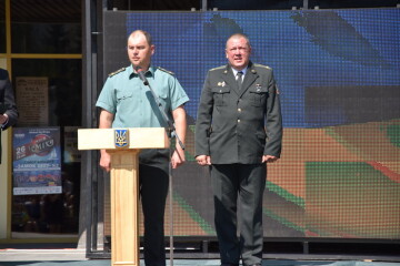 «Знак 51-ої ОМБР»  вручили сім’ям загиблих військовослужбовців 