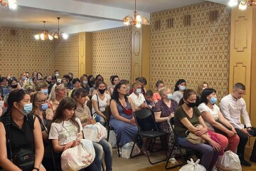 Сім'ї, у яких виховуються діти з інвалідністю отримали продуктові набори