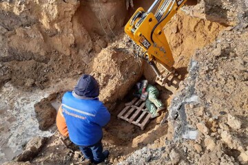 Два складних пориви по вулиці Сухомлинського ліквідовано, водопостачання повністю відновлено