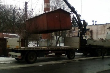 Триває демонтаж незаконно встановлених тимчасових споруд