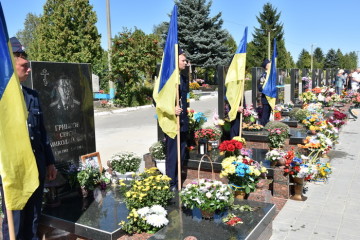 Чотирьом загиблим військовослужбовцям освятили пам'ятники