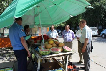 Працівники міської ради здійснили рейд у місцях вуличної торгівлі 