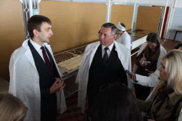 Луцький міський голова Микола Романюк здійснив робочий візит на підприємство «Луцьккондитер»