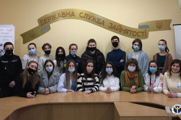 Спеціалісти міського центру зайнятості розповіли школярам про майбутній вибір професії