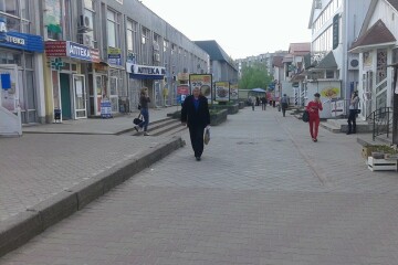 Муніципали активно борються зі стихійною торгівлею у місті
