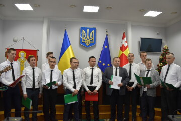 Чоловічий хор Волинського об&rsquo;єднання церков Євангельських християн-баптистів привітав працівників Луцької міської ради з новорічно-різдвяними святами