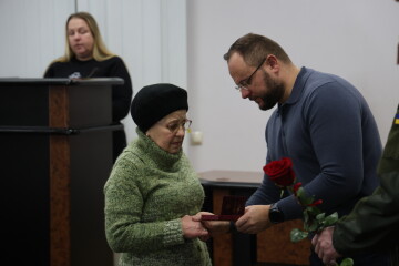 Сім орденів &ldquo;За мужність&rdquo;: міський голова Ігор Поліщук вручив державні нагороди рідним загиблих Героїв  