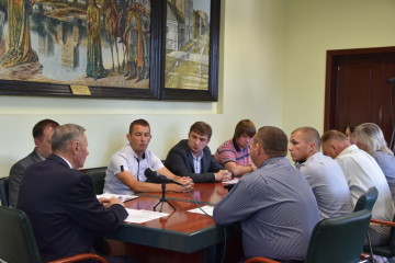 На нараді у міського голови обговорили питання зливу стоків у міську каналізаційну мережу