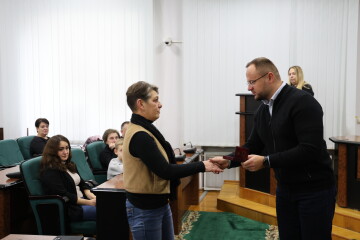 Міський голова Ігор Поліщук вручив рідним загиблих захисників посмертні державні нагороди