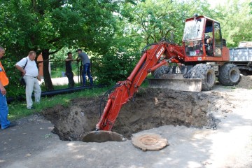 КП «Луцькводоканал» проводить заміну аварійної ділянки водогону на вулиці Ковпака