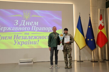 Секретар міської ради Андрій Разумовський вручив Почесні відзнаки з нагоди 35-річчя Незалежності України