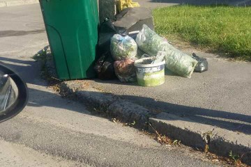 Працівники муніципальної поліції провели черговий рейд щодо дотримання правил вивезення твердих побутових відходів