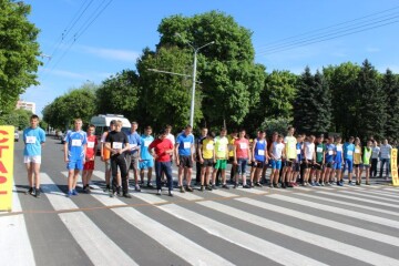Вулицями міста стартувала легкоатлетична естафета, присвячена Дню Перемоги 