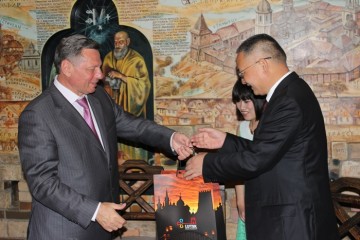 Микола Романюк зустрівся з делегацією партнерського міста Цянгтан