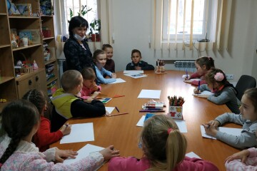 Діти писали лист Святому Миколаю