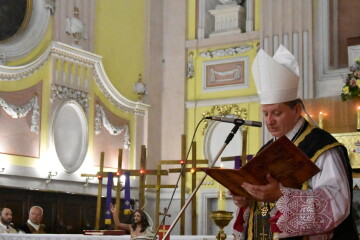 У соборі святих Петра і Павла вшанували жертв Волинської трагедії