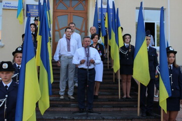 Відбулася урочиста церемонія підняття Державного Прапора України