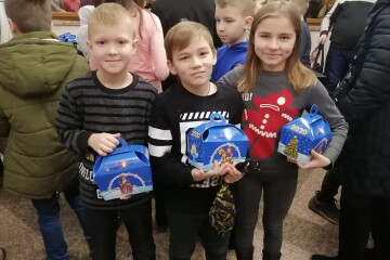 Діти із сімей учасників АТО переглянули різвдяну виставу «На крилах любові»