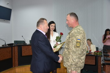 Оперативну нараду розпочали із вручення нагород