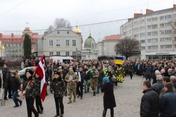 Лучани попрощалися з загиблими військовослужбовцями