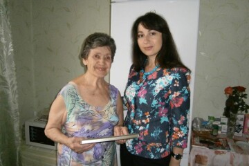 Представники департаменту соціальної політики привітали з 80-річчям ветерана Надію Кравченко