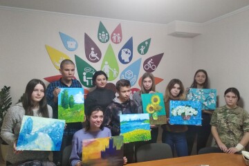 Художниця Алла Харчук провела мистецький майстер-клас для дітей-сиріт