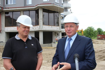Микола Романюк побував на будівництві багатоквартирного житлового будинку на вулиці Задворецькій