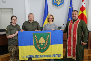 Робочий тиждень у Луцькій міській раді розпочався зі спільної молитви та хвилини мовчання
