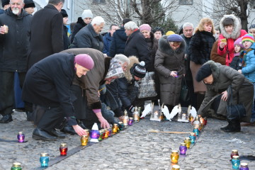&laquo;Україна пам&rsquo;ятає &ndash; світ визнає&raquo;: у Луцьку вшанували пам&rsquo;ять жертв Голодоморів