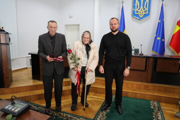	 Міський голова Ігор Поліщук вручив державні нагороди родинам загиблих захисників України 