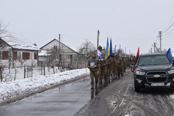 Громада попрощалася із загиблим Героєм Миколою Мандзюком