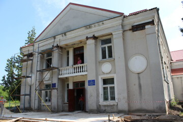 Микола Романюк ознайомився з ходом ремонтних робіт у Будинку культури мікрорайону Вересневе