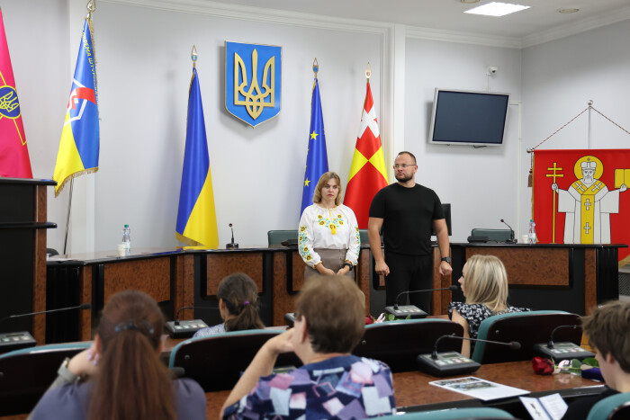 Міський голова Ігор Поліщук вручив рідним загиблих захисників посмертні державні нагороди