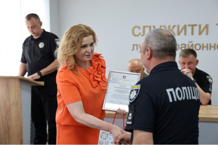 Ірина Чебелюк привітала працівників Луцького районного управління поліції з професійним святом