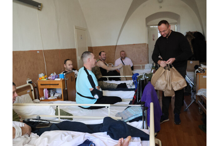Міський голова провідав військовослужбовців, які проходять реабілітацію у медичних закладах нашого міста