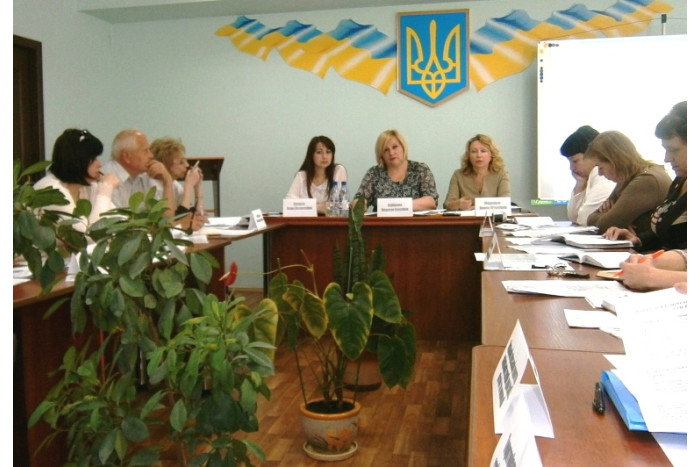 Відбулось засідання круглого столу щодо призначення і надання населенню компенсації додаткових витрат на оплату комунальних послуг в умовах підвищення цін і тарифів на послуги
