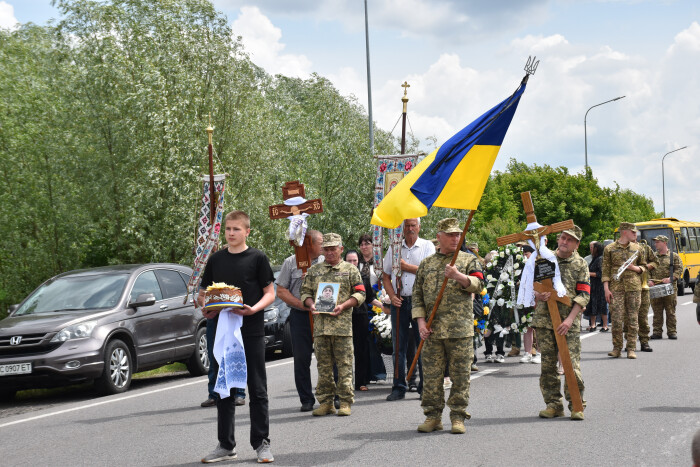 Луцька громада попрощалась з полеглим на війні Героєм &nbsp;Олександром Шишком