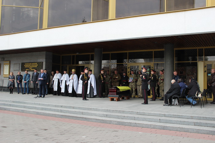 Лучани попрощалися з Героєм Сергієм Грибковим
