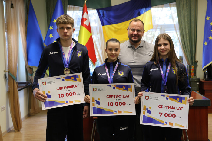 Луцький міський голова Ігор Поліщук зустрівся з призерами всесвітніх учнівських спортивних ігор “Gymnasiade ISF U15”